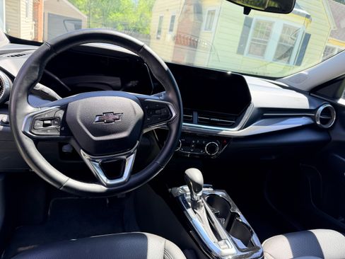 Used 2024 Chevrolet Trax ACTIV FWD image 8