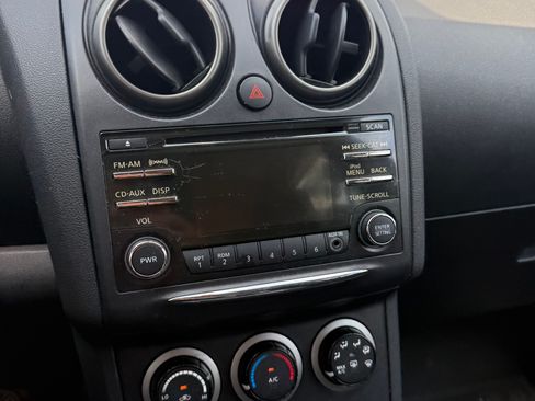 Used 2015 Nissan Rogue S w/ Convenience Package FWD image 25