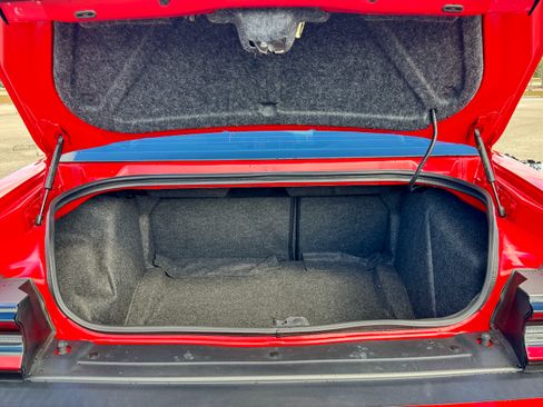 Used 2020 Dodge Challenger SXT w/ Blacktop Package image 20