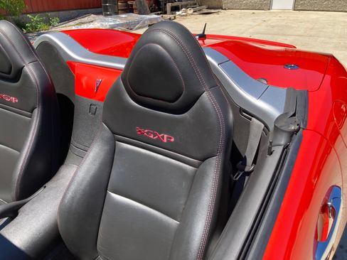 Used 2008 Pontiac Solstice GXP w/ Premium Package RWD image 18