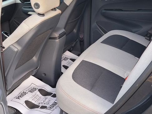 Used 2017 Chevrolet Bolt LT image 11