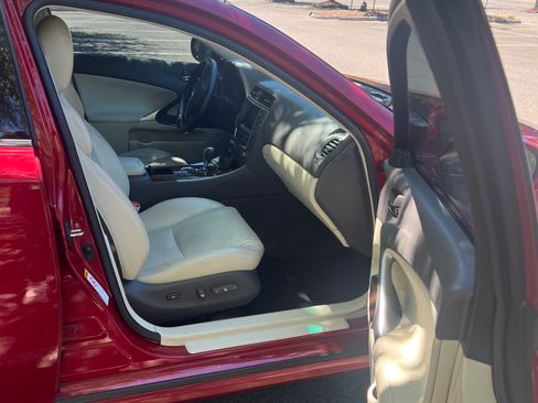 Used 2010 Lexus IS 350 w/ Premium Pkg Value Edition RWD image 5