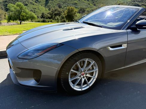 Used 2019 Jaguar F-TYPE Convertible image 14