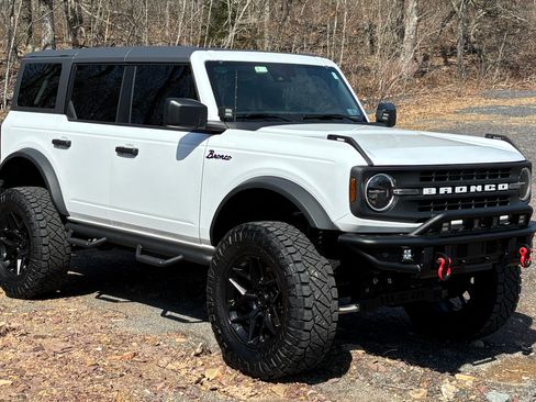 Used 2024 Ford Bronco Black Diamond image 8