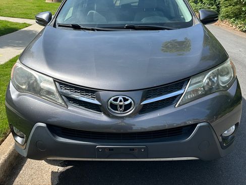 Used 2014 Toyota RAV4 XLE FWD image 14