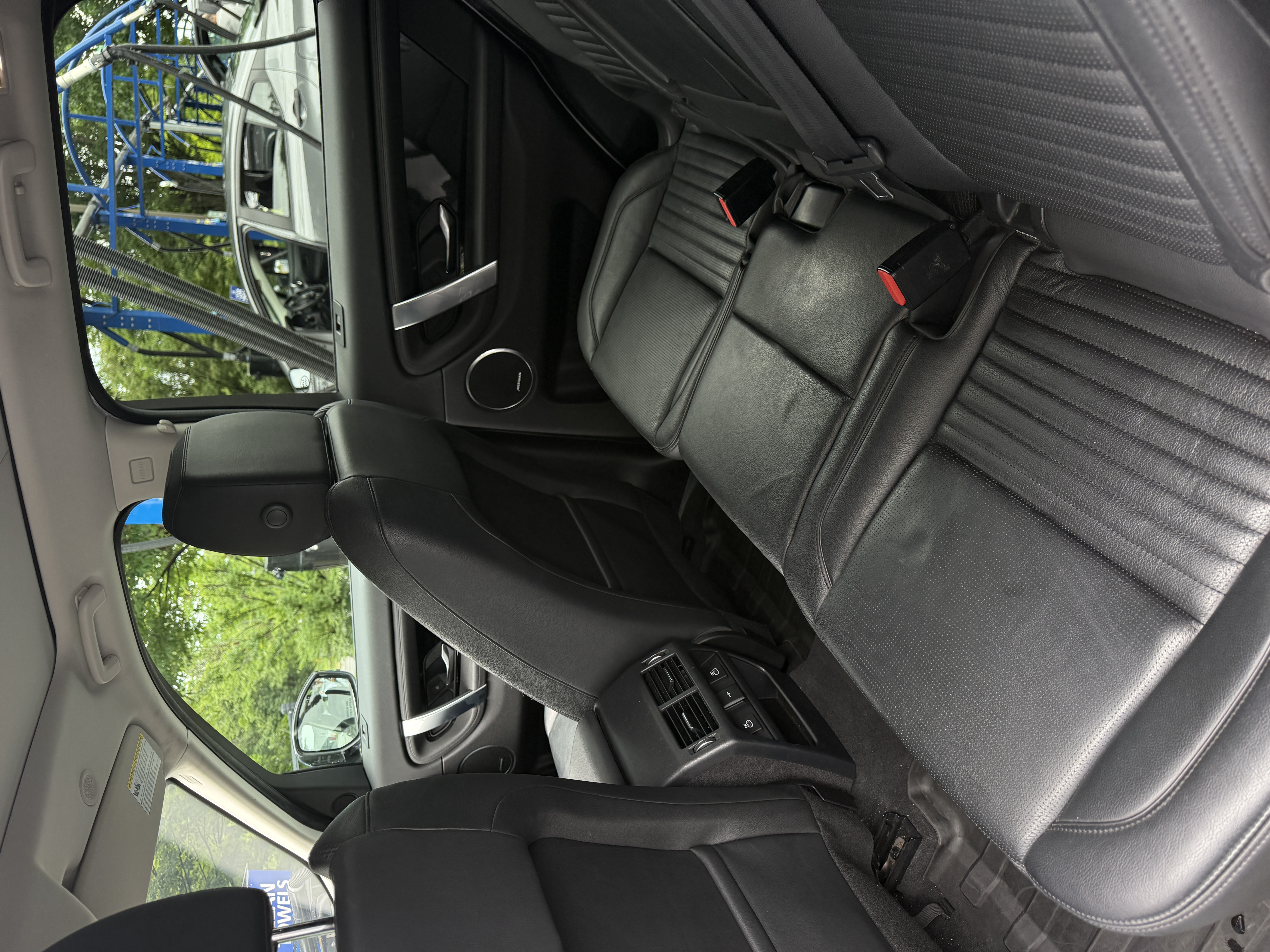 Used 2021 Land Rover Discovery Sport SE AWD/4WD image 10