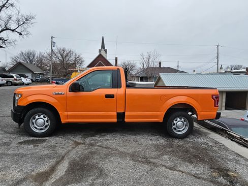 Used 2017 Ford F150 XL w/ Equipment Group 101A Mid image 9