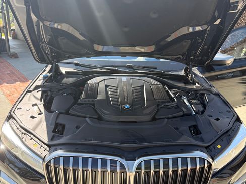 Used 2020 BMW M760i xDrive M760i xDrive Sedan 4D w/ Luxury Rear Seating Package image 11