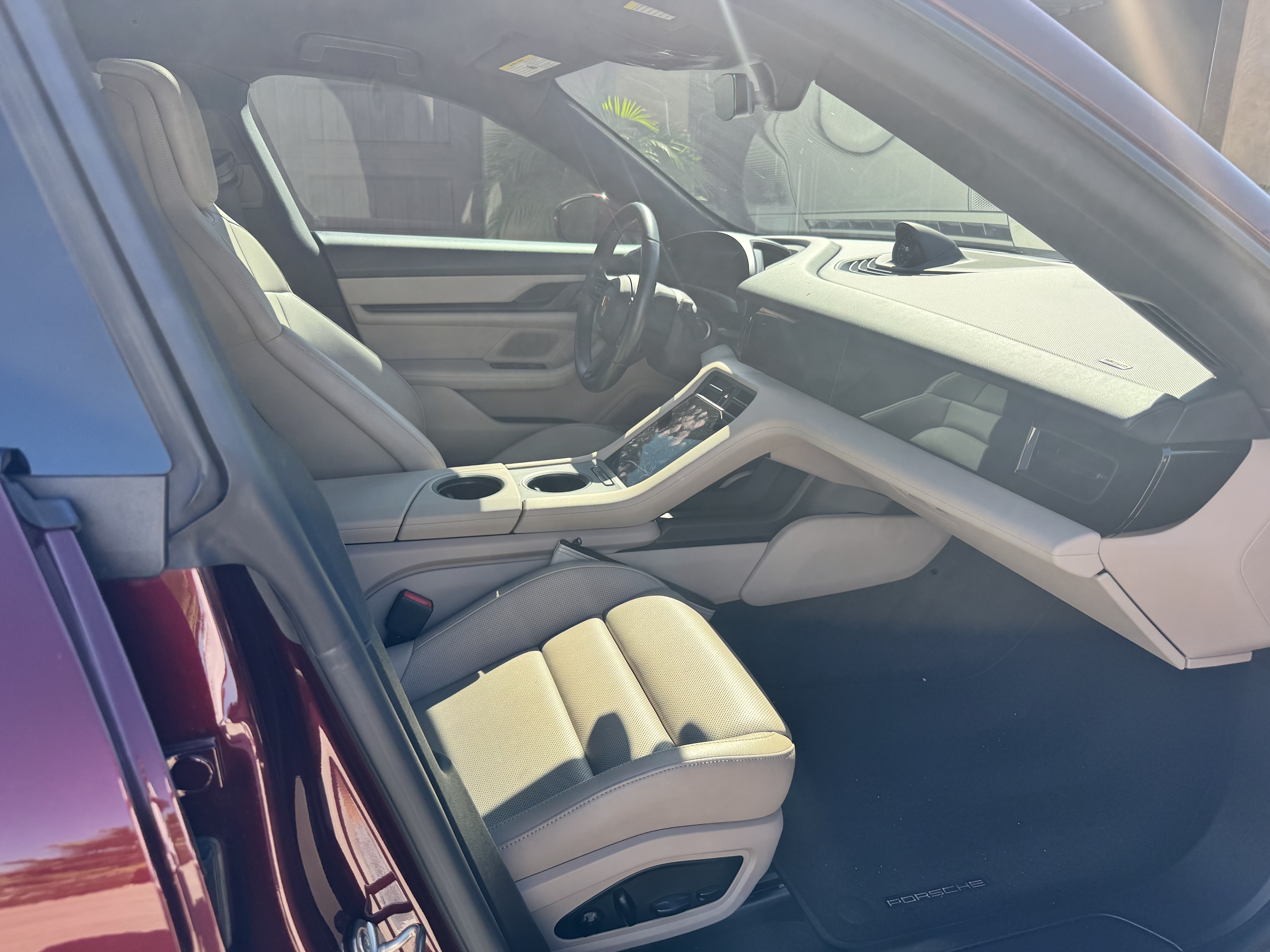 Used 2021 Porsche Taycan RWD image 5