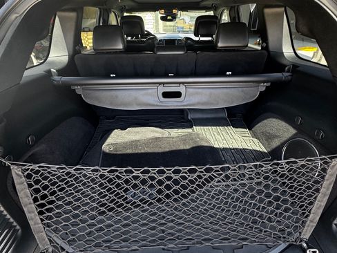 Used 2017 Jeep Grand Cherokee Trailhawk w/ Trailhawk Luxury Group AWD/4WD image 8