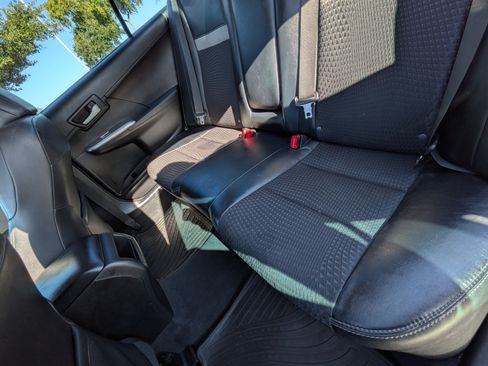Used 2012 Toyota Camry SE FWD image 11