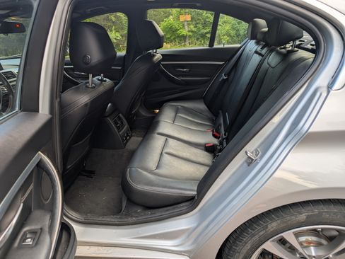 Used 2017 BMW 330i xDrive Sedan image 4