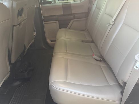 Used 2018 Ford F250 XL w/ Power Equipment Group AWD/4WD image 8