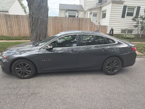 Used 2016 Chevrolet Malibu LT FWD image 10