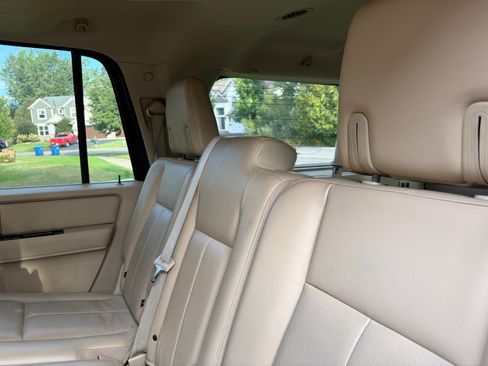 Used 2015 Ford Expedition Max Limited AWD/4WD image 9
