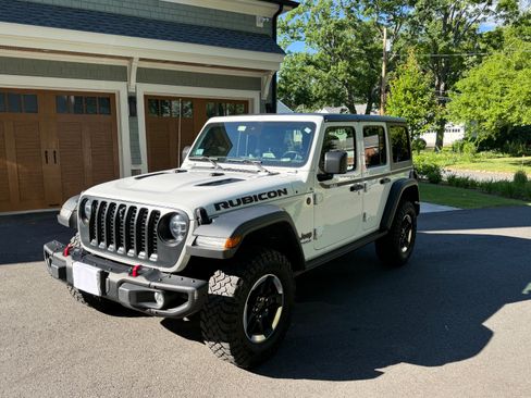 Used 2021 Jeep Wrangler Unlimited Rubicon w/ Dual Top Group AWD/4WD image 5