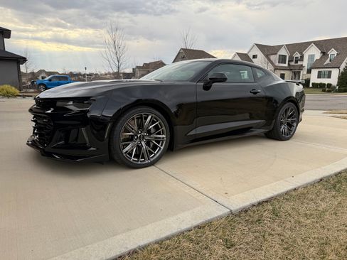 Used 2023 Chevrolet Camaro ZL1 image 11