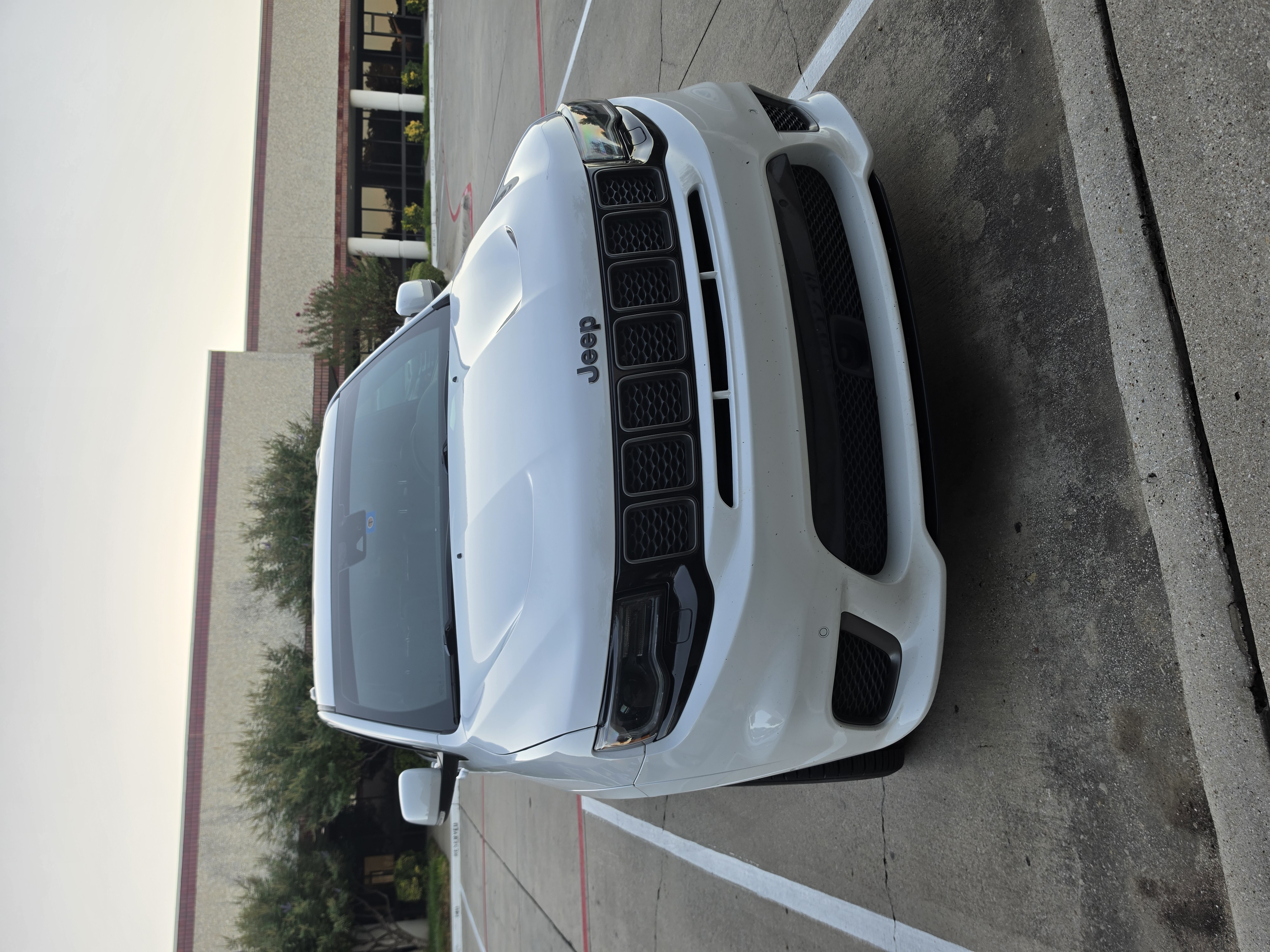 Used 2018 Jeep Grand Cherokee Trackhawk AWD/4WD image 9