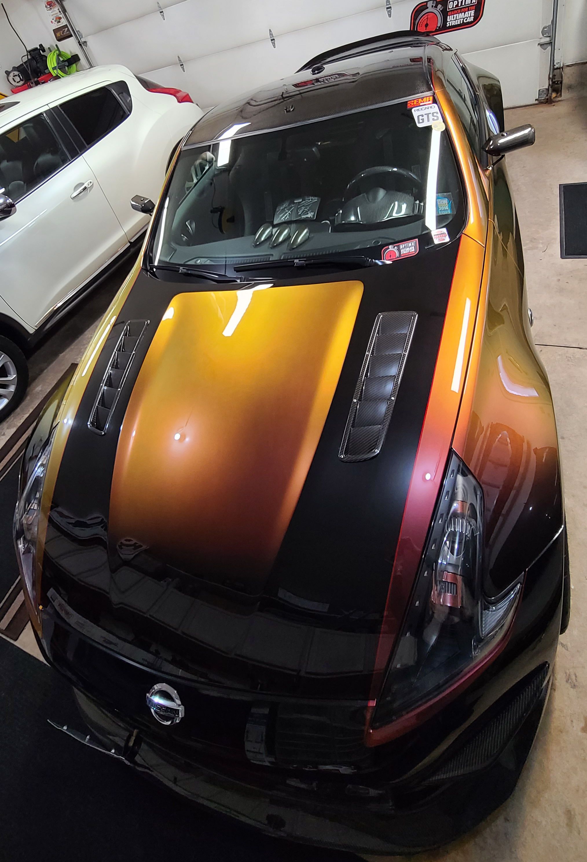 Used 2009 Nissan 370Z Touring w/ Sport Pkg RWD image 2