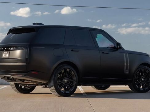 Used 2023 Land Rover Range Rover First Edition image 5