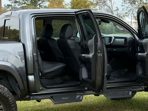 Used 2020 Toyota Tacoma SR5 image 13
