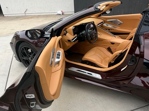 Used 2022 Chevrolet Corvette Stingray Premium Conv w/ Z51 Performance Package RWD image 11