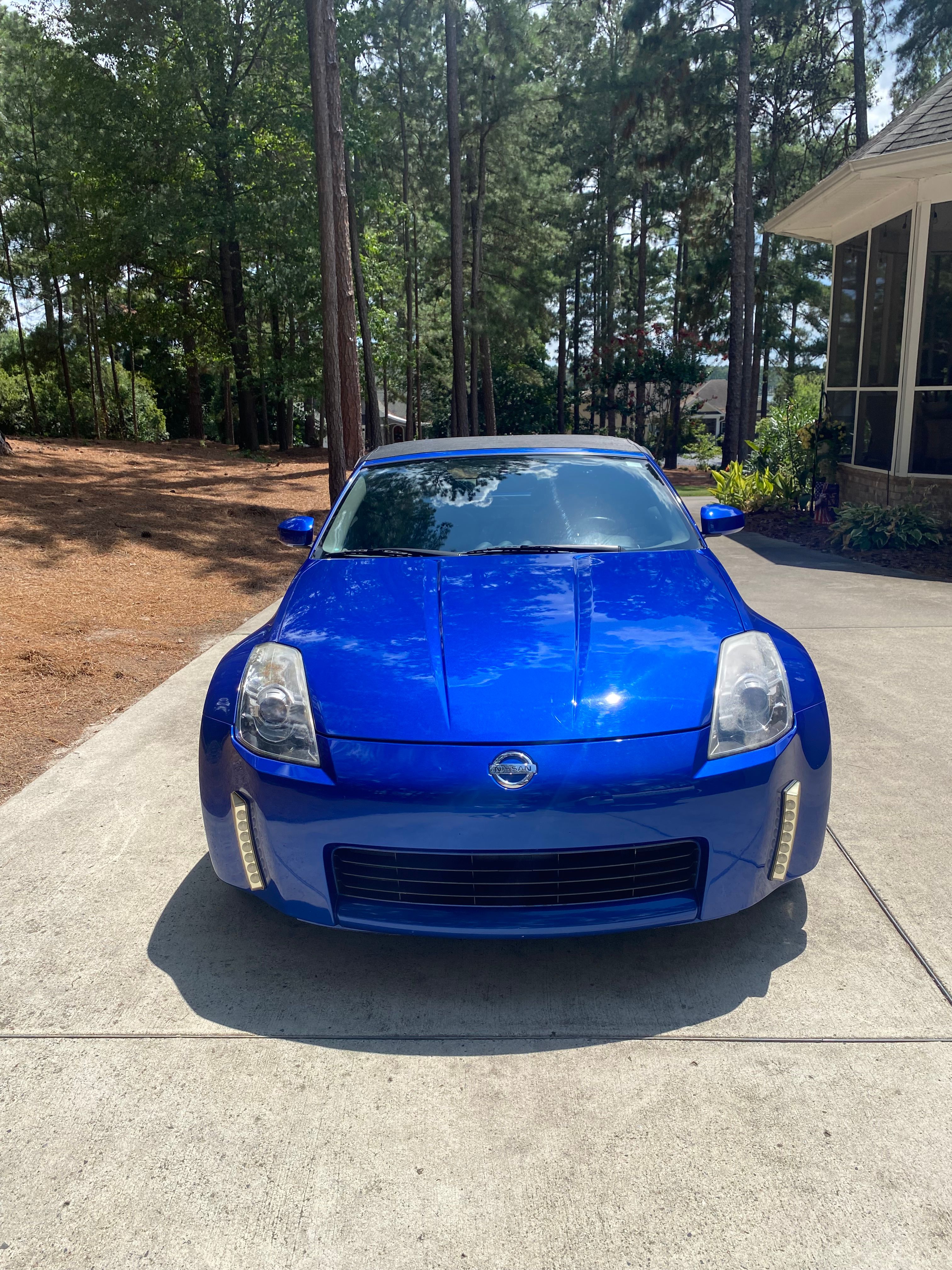 Used 2005 Nissan 350Z Touring RWD image 4