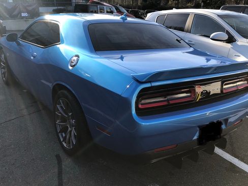 Used 2016 Dodge Challenger SRT w/ Technology Group RWD image 6