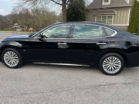 Used 2015 INFINITI Q70 L 5.6 w/ V8 Deluxe Technology Package image 1