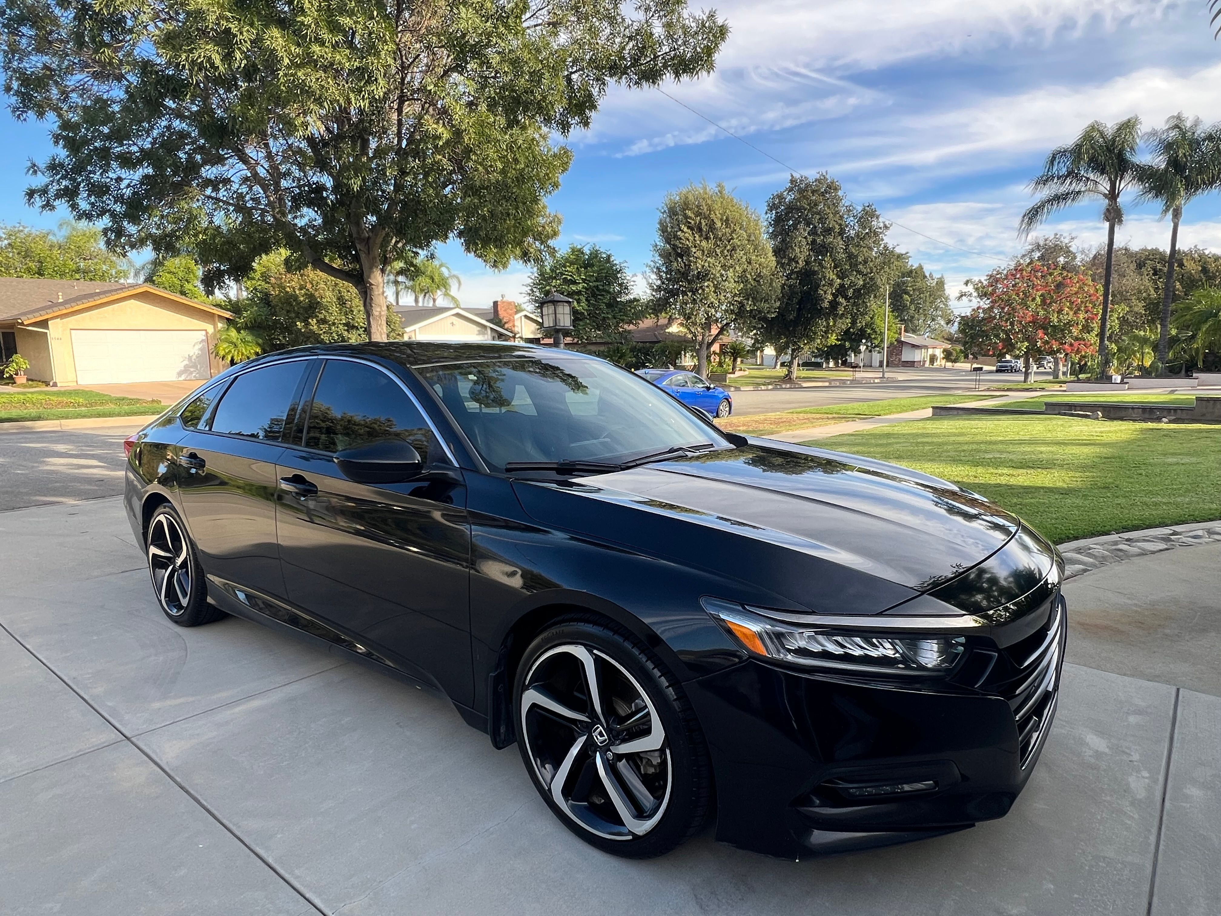 Used 2018 Honda Accord Sport image 1