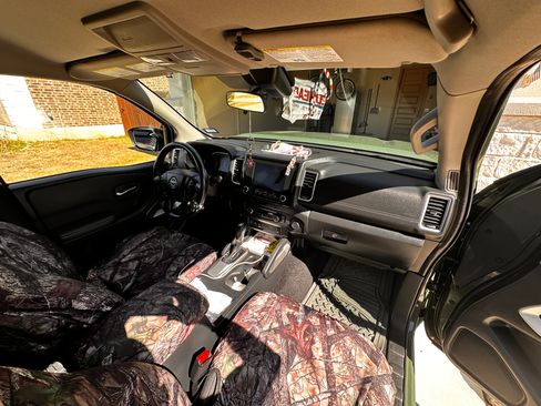 Used 2022 Nissan Frontier SV image 13