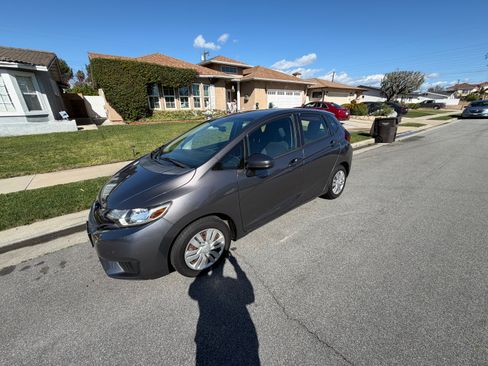 Used 2017 Honda Fit LX image 6