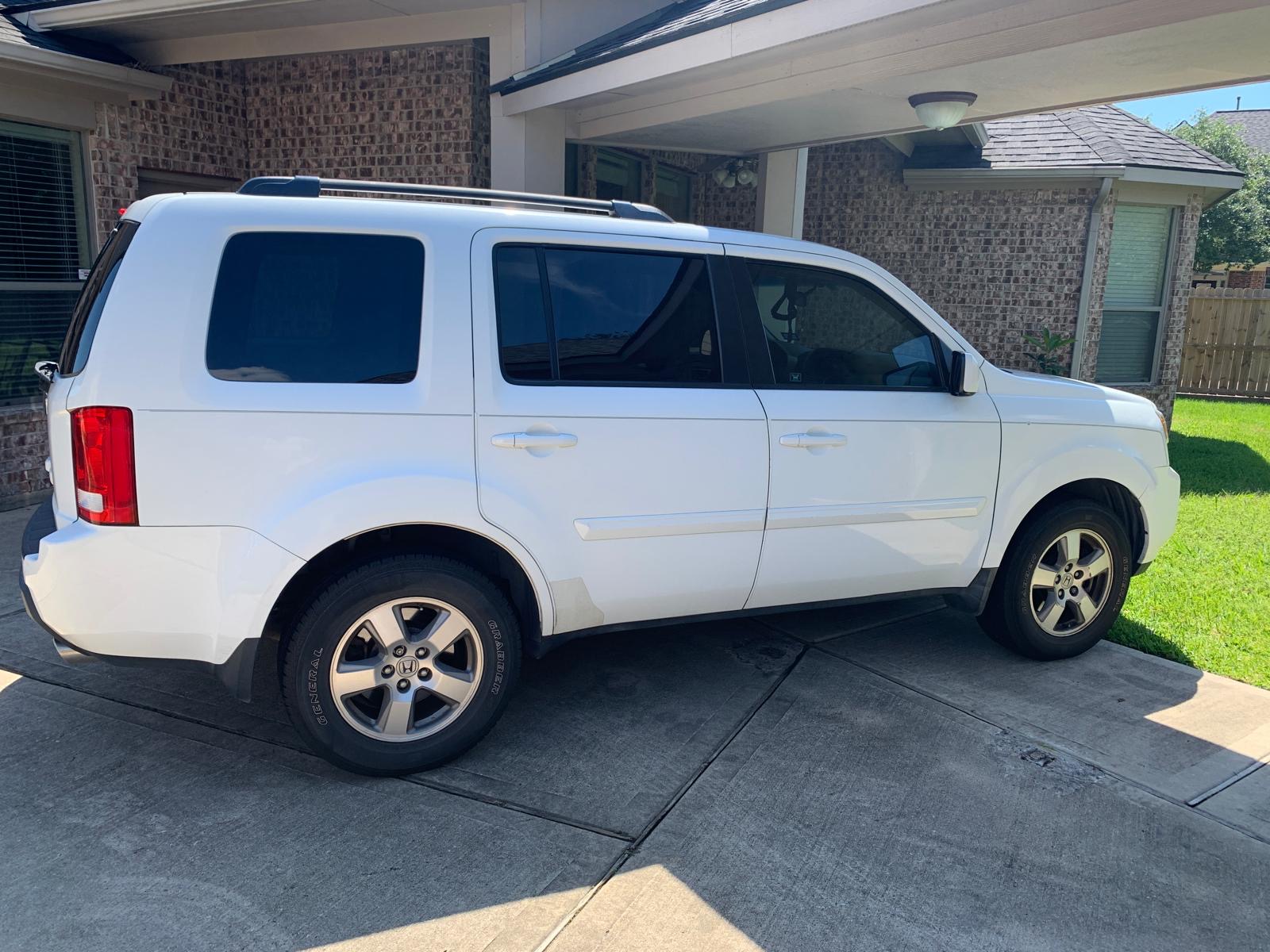 Used 2011 Honda Pilot EX image 1