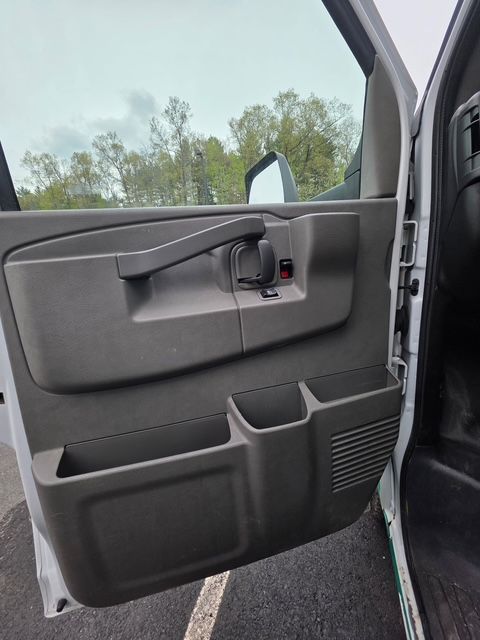 Used 2020 Chevrolet Express 3500 w/ Power Convenience Package RWD image 11