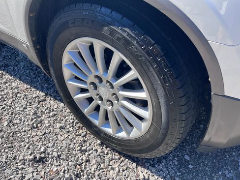 Used 2008 Buick Enclave CXL w/ Driver Confidence Package image 13