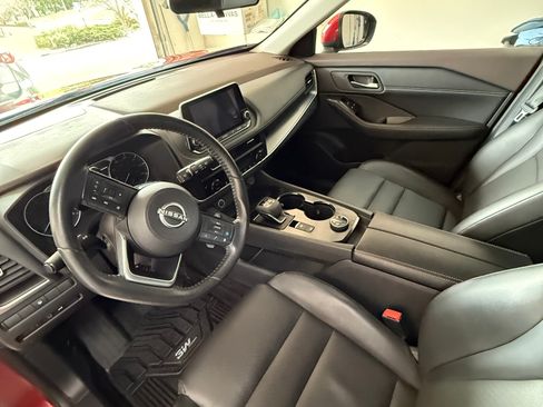 Used 2023 Nissan Rogue SV w/ SV Premium B Package image 22