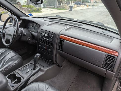 Used 1999 Jeep Grand Cherokee Laredo RWD image 8