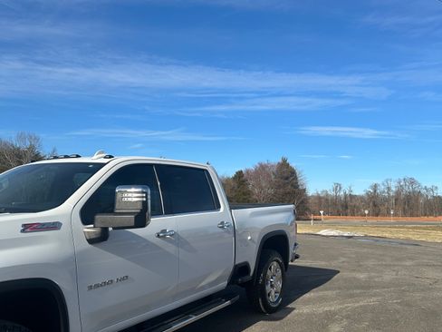 Used 2022 Chevrolet Silverado 3500 LTZ image 9