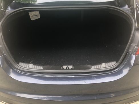 Used 2015 Jaguar XF Premium image 8