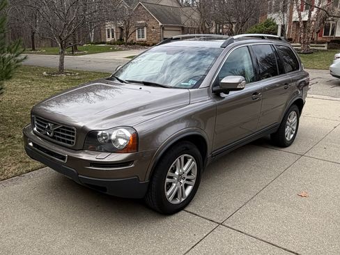 Used 2011 Volvo XC90 3.2 image 4