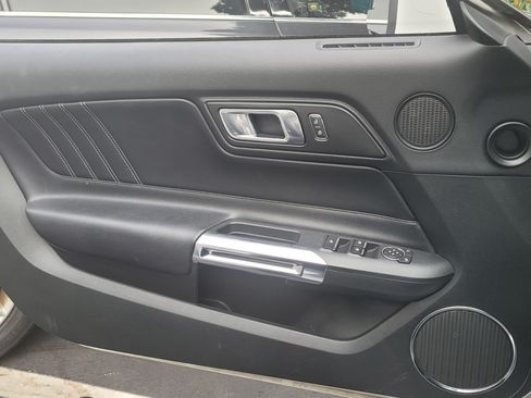 Used 2020 Ford Mustang Premium image 14