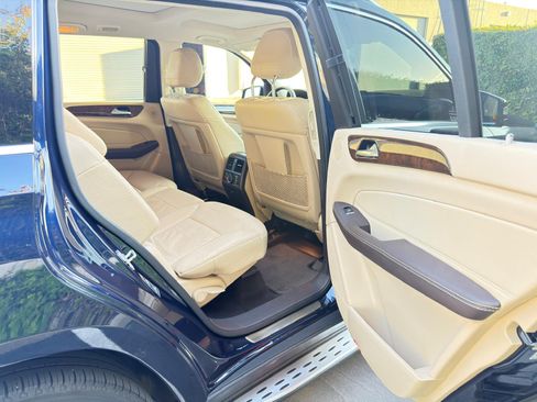 Used 2017 Mercedes-Benz GLS 450 4MATIC image 12