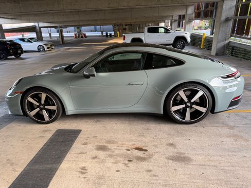 Used 2025 Porsche 911 Carrera S RWD image 9