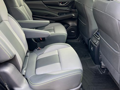 Used 2024 Subaru Ascent Onyx Edition Limited image 11