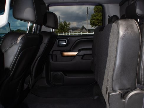 Used 2015 Chevrolet Silverado 2500 LTZ AWD/4WD image 13
