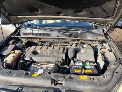 Used 2010 Toyota RAV4 4WD image 5