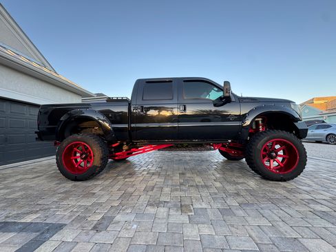 Used 2014 Ford F350 Platinum image 1