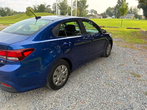 Used 2019 Kia Rio S FWD image 1