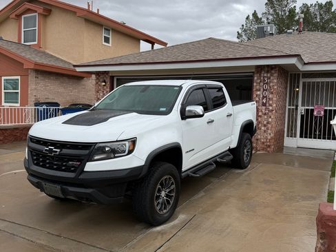 Used 2017 Chevrolet Colorado ZR2 image 2