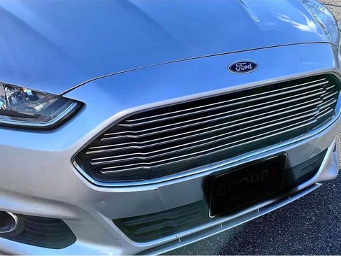 Used 2016 Ford Fusion SE w/ Equipment Group 202A image 15